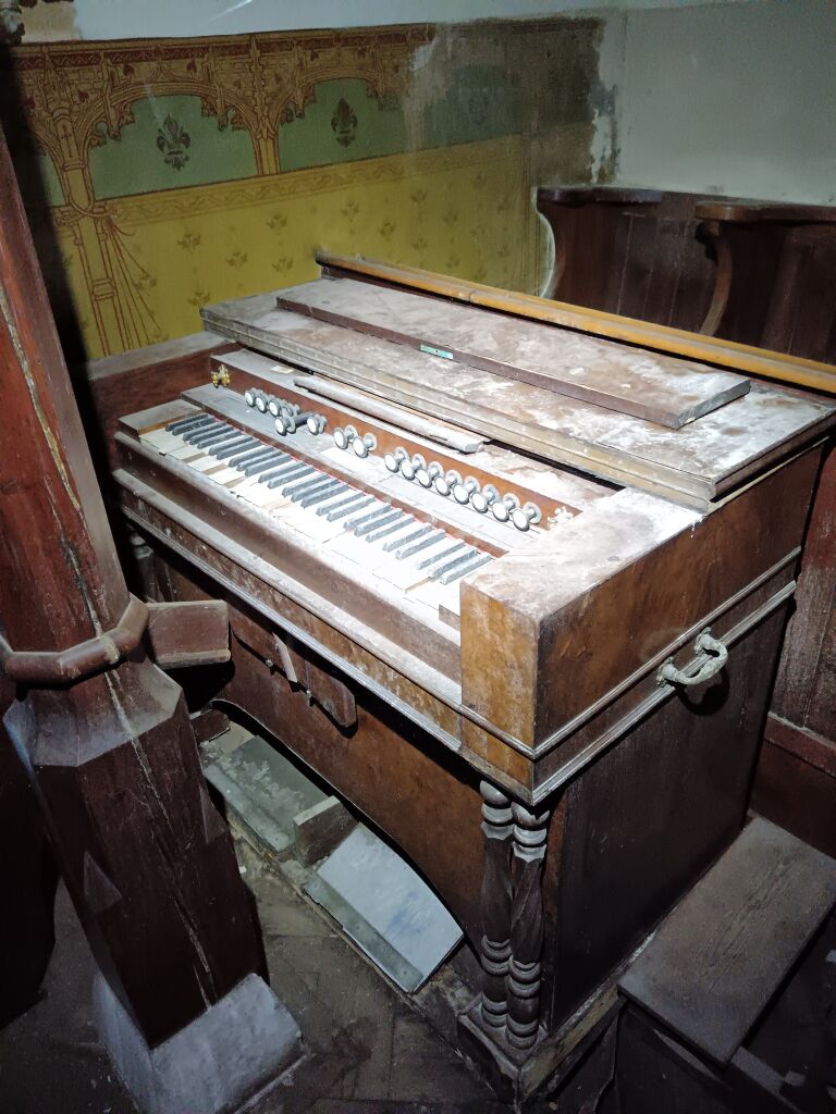 File:Convent Chapel Organ.jpg