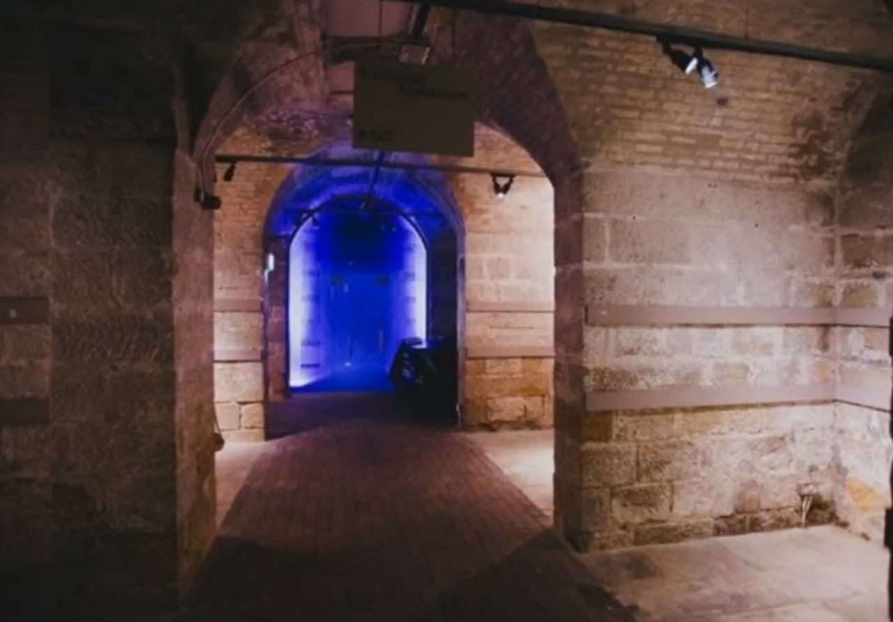 File:Crypts St Mary in the Castle.png