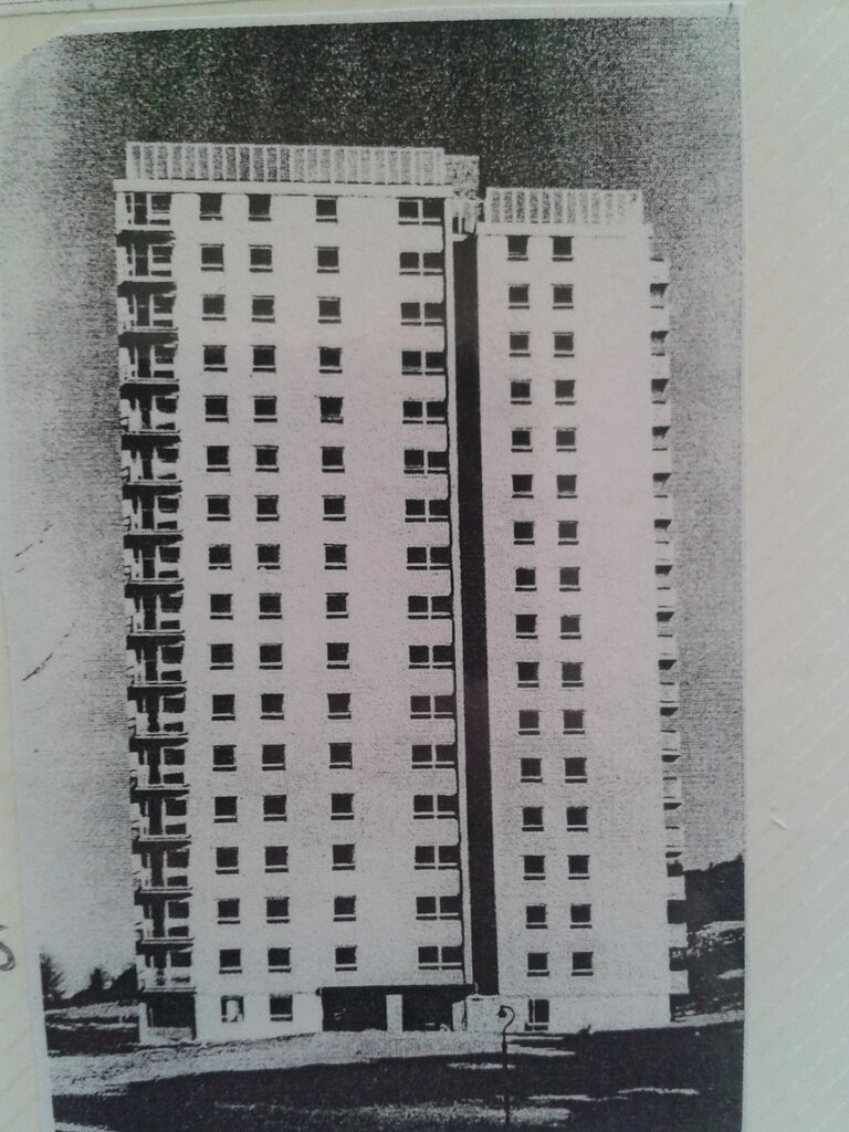 File:Roosevelt court 1966 - Flickr - lkennedy1480.jpg