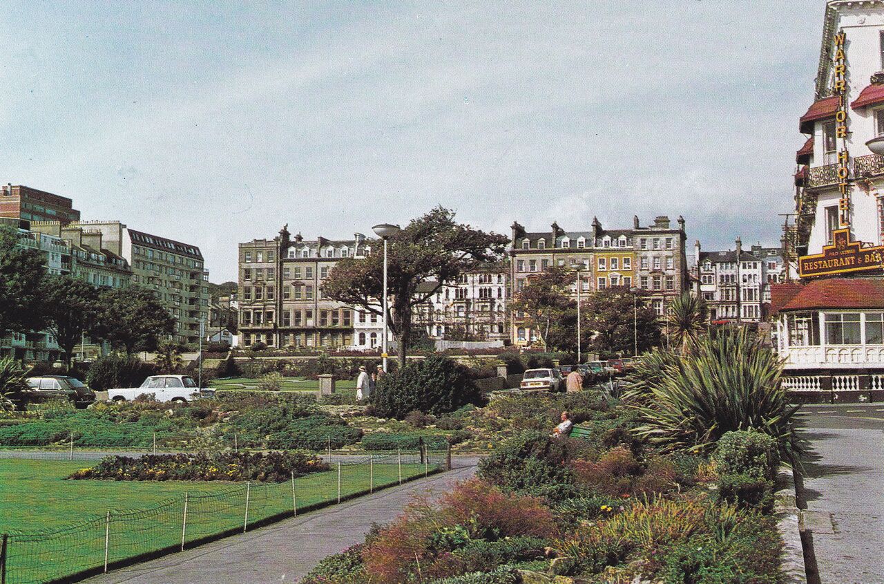 File:Warrior Square, St.Leonards on Sea. - 5534650512.jpg